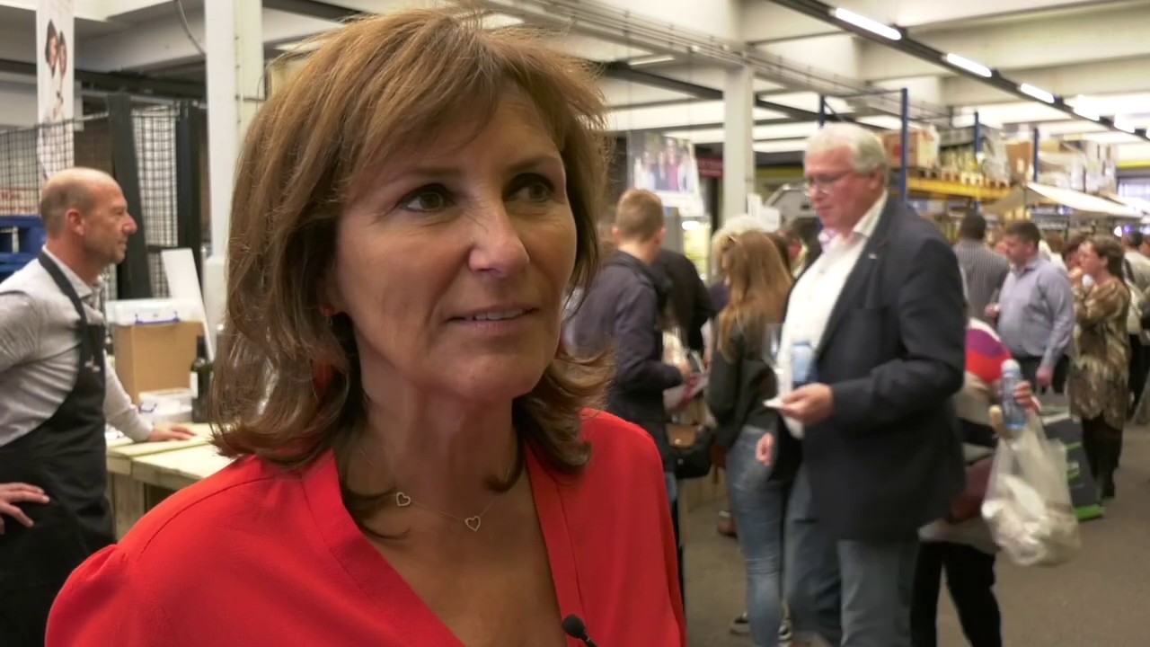 Wijnproeverij Astrid Joosten en Thérèse Boer