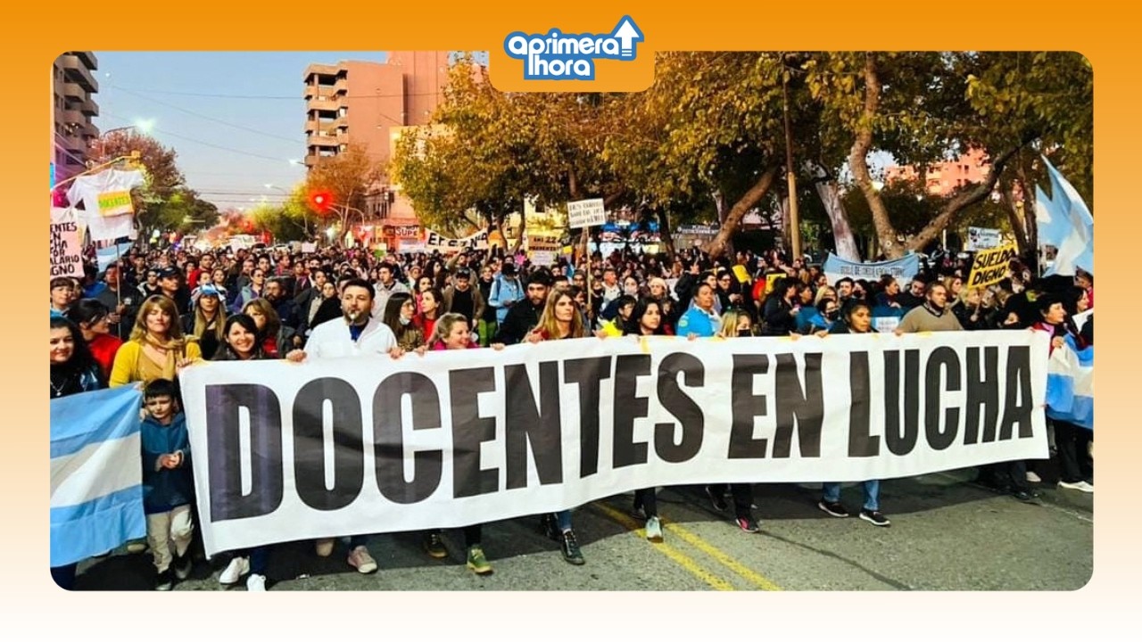 Marcha docente: reforma laboral y salarios