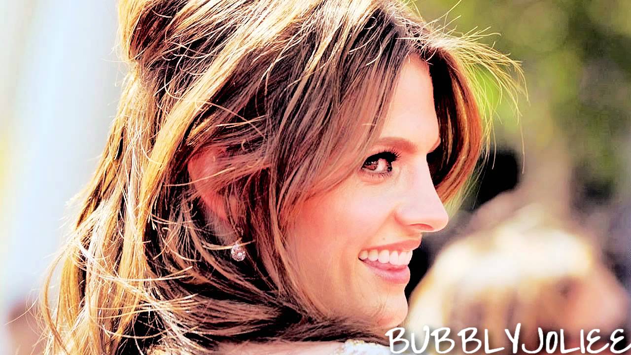 Stana●Katic So hot she'll melt your popcicle