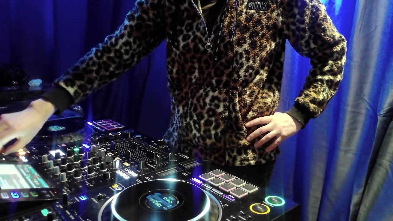 KARE Innernette Superstar Tech House Mix (LIVESTREAM)