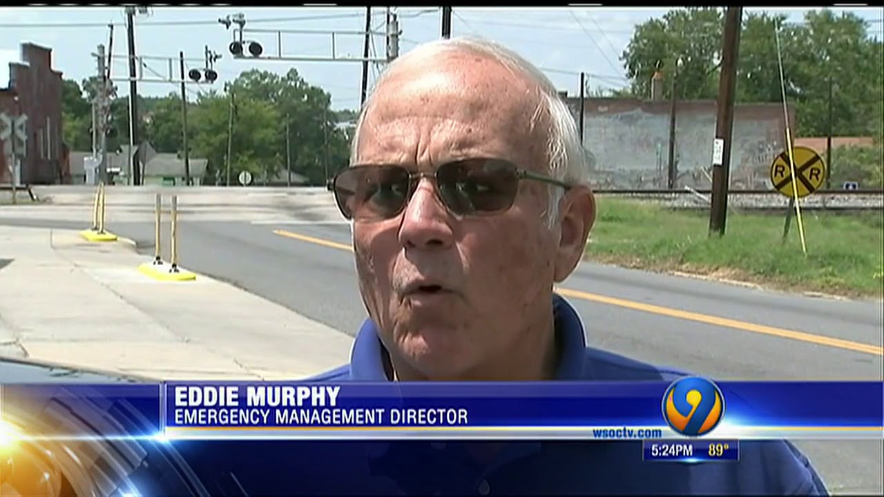 Residents in Chester frustrated because trains block roads