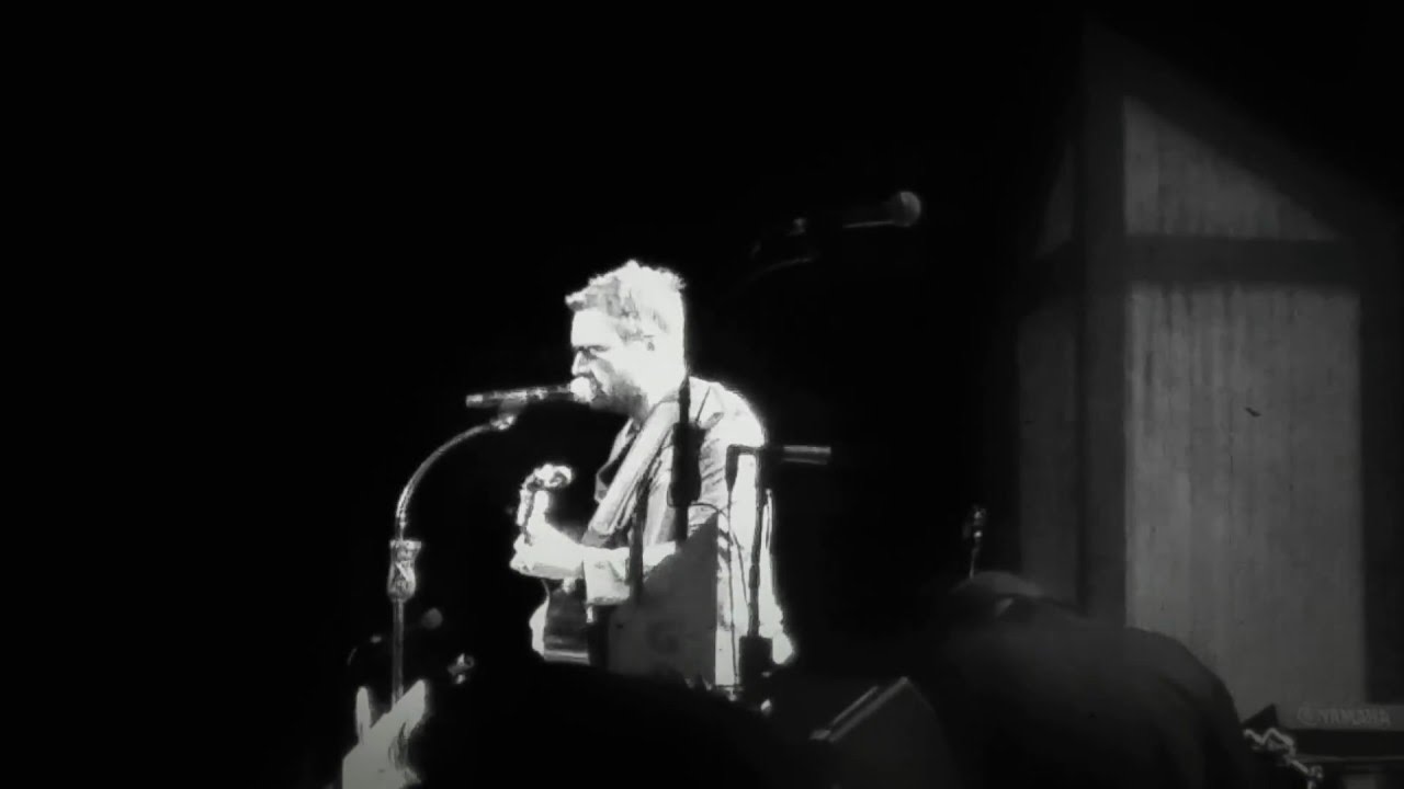Eric Church - Merle Haggard Tribute (Footlights, The Way I Am and Pledge Allegiance to The Hag)
