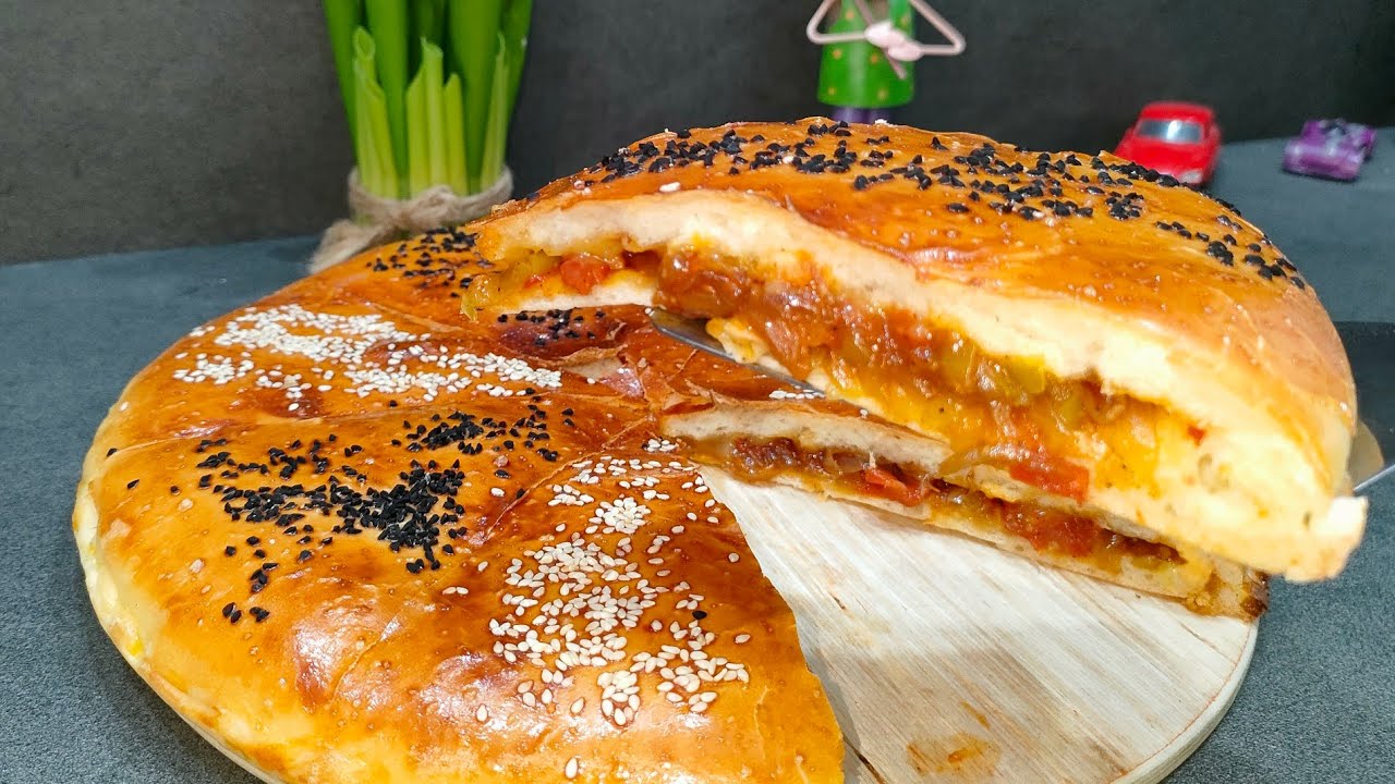جربيها راح تولي مدمنة عليها 😍 فطيرة محشية للعشاء بدون لحوم 👌😍 بعجينة خفيفة و حشوة لذيذة جدااا