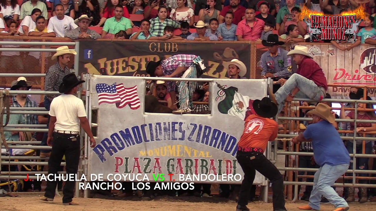 LOS DESTRUCTORES EN MONUMENTAL PLAZA GARIBALDI DE HOUSTON TX.