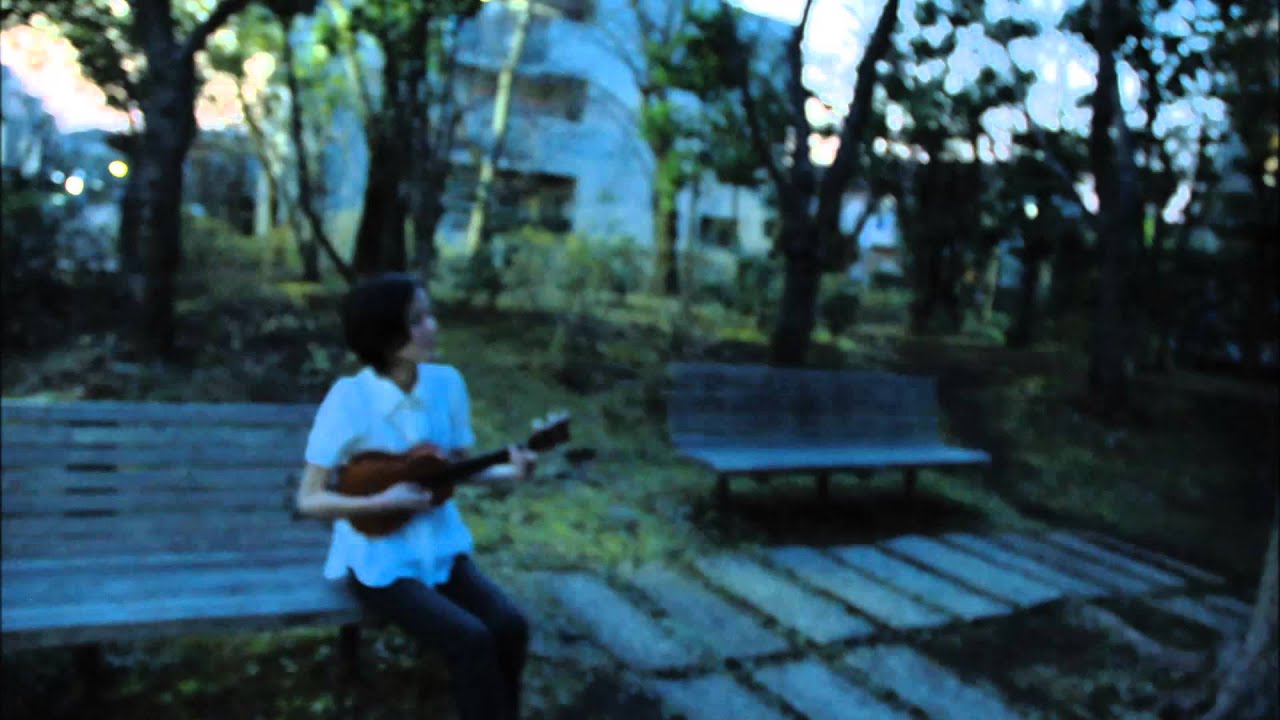 レイニー ブルー (徳永英明) ウクレレ弾き語り カバー　Rainy Blue cover with English description