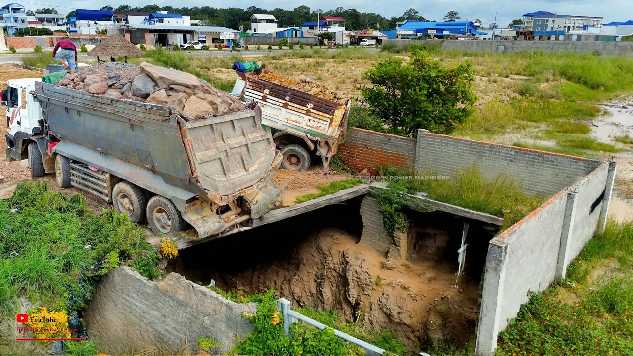 So Good! Start Project Huge Entire Lake Trash​ Eraseing Using Fill Dozer Partner​ Group 25ton Trucks