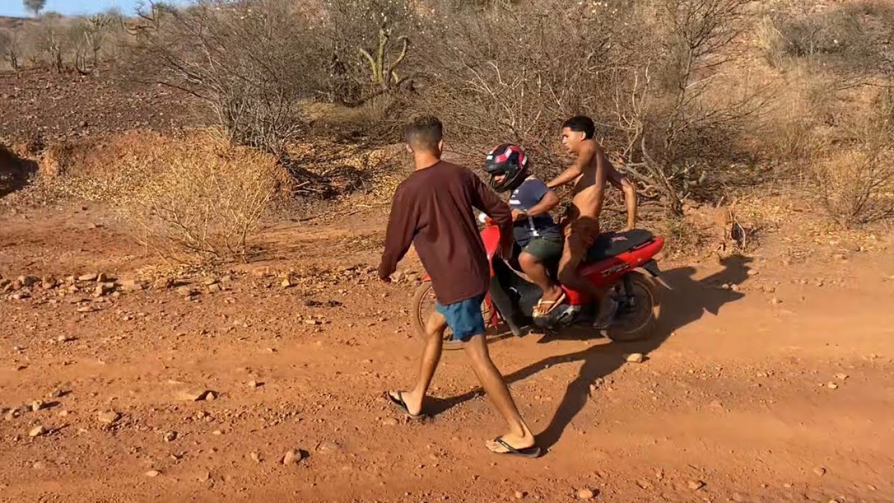 FRAN FRAN E O BRUTINHO SE DERAM MAU COM O ANÃO 