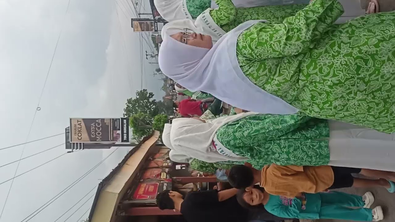 Berbagi Makanan Pembuka Takjil