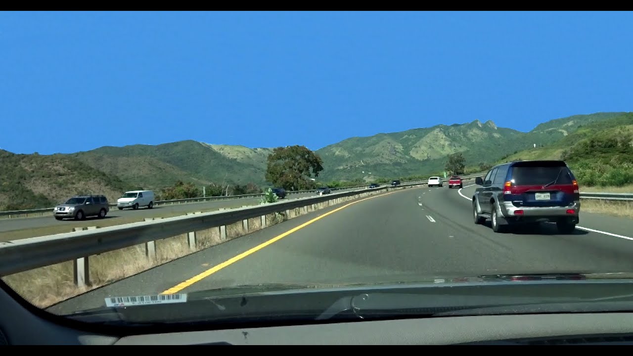 Paseando por avenidas, calles y carreteras de Puerto Rico.