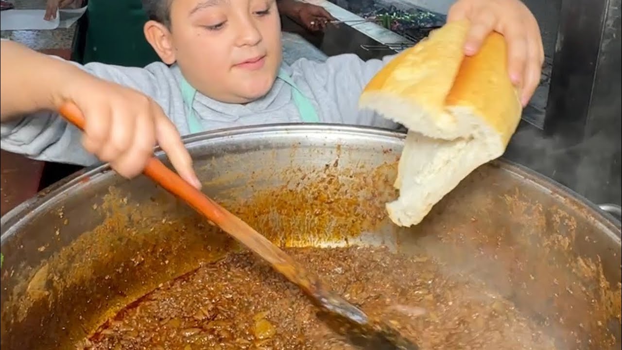 Nesilden nesile ustalar yetiştiren kebapçı Bahattin