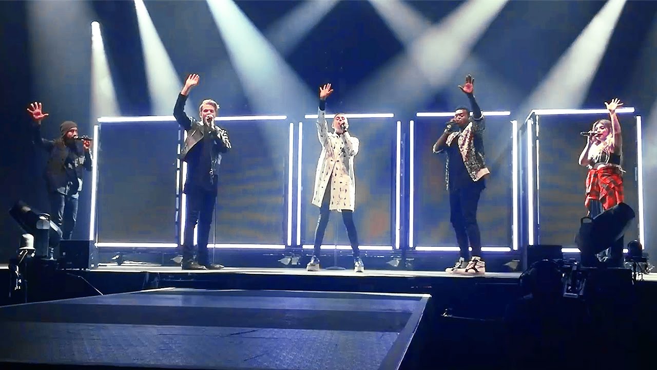 Pentatonix - Evolution of Michael Jackson -  Live (11/16/16)