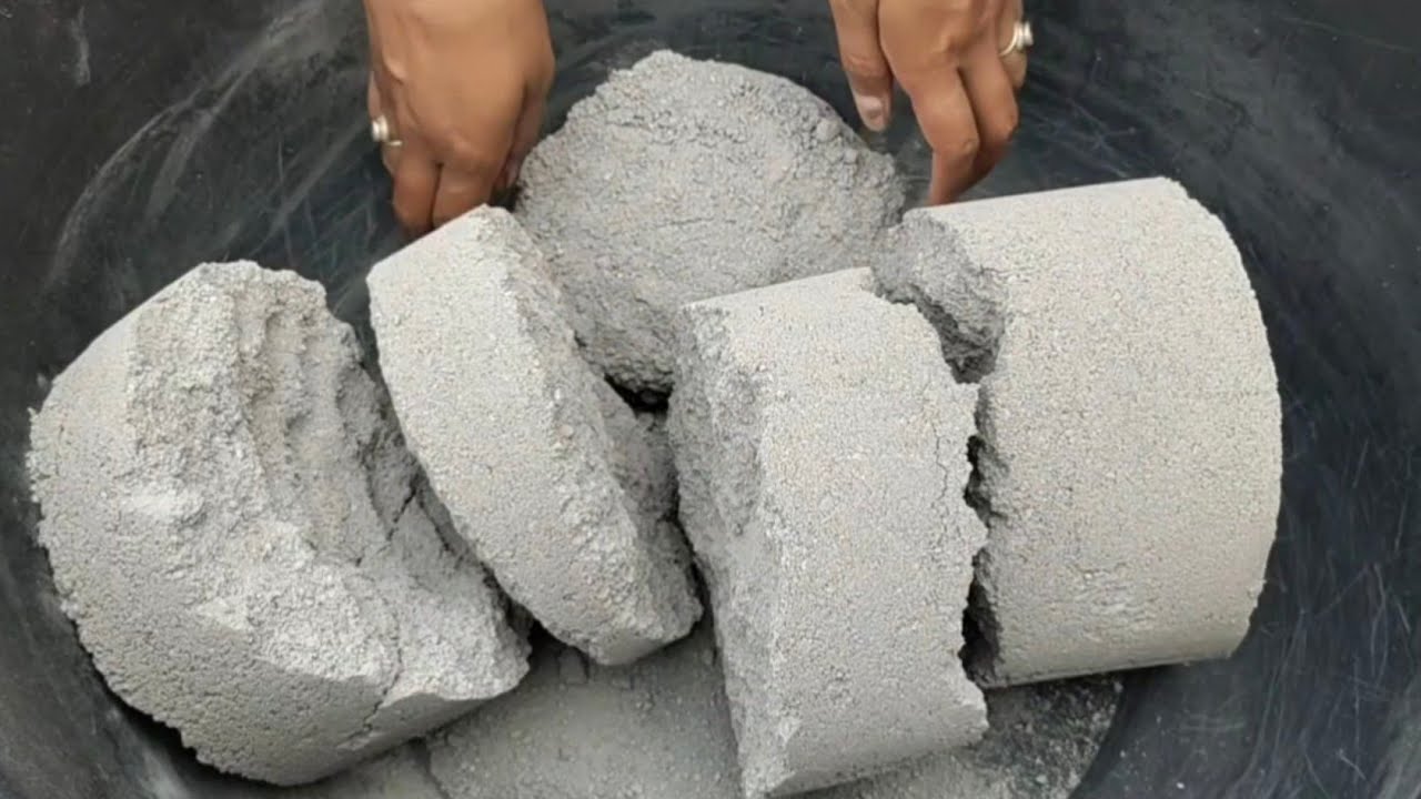 satisfying asmr video😴of dusty soft crunchy ❤ sand cement crumbling dry+water💦 asasmr mouthwatering🤤