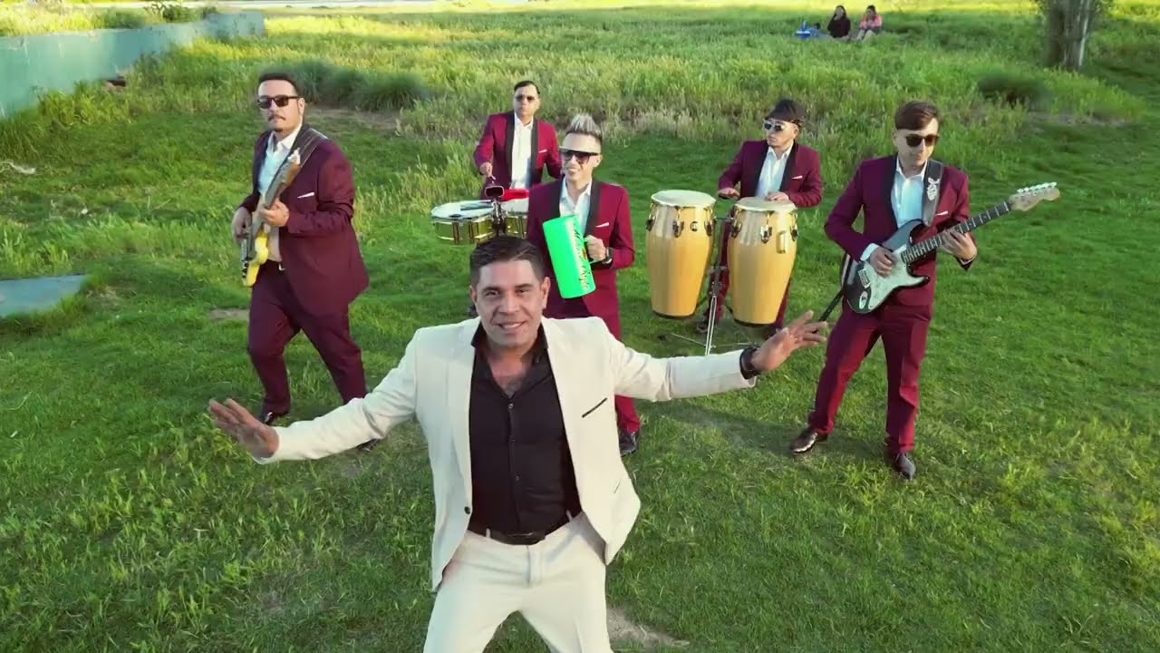 Karicia - Deja de soñar, Coqueta, La medallita (Video Oficial)