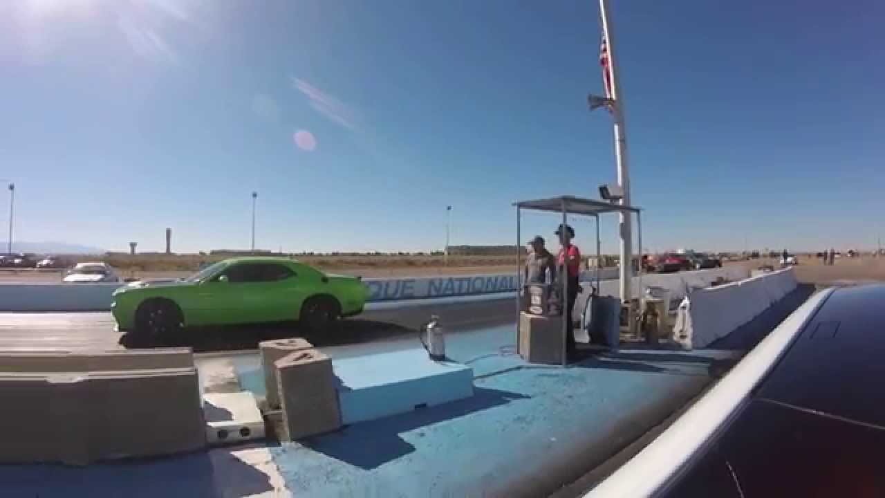 Tesla P90D Ludicrous vs Hellcat - Quarter Mile