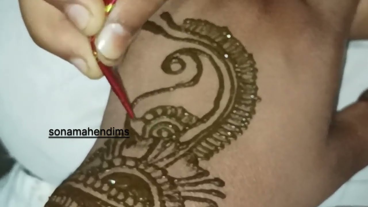 Back hand beautiful mehndi design #mehndi #easymehndi #simplemehndi #arabicmehndi #mehndidesign 