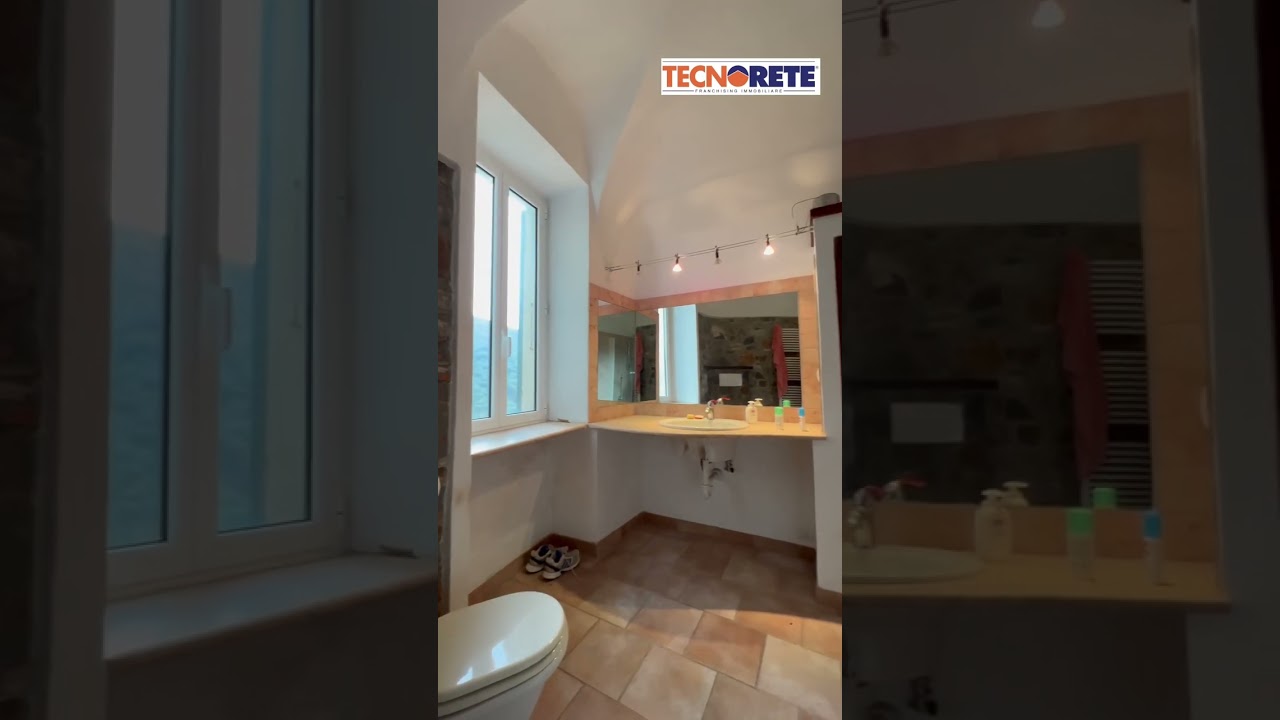 Montegrazie - Casa ristrutturata tra gli ulivi con vista aperta e taverna