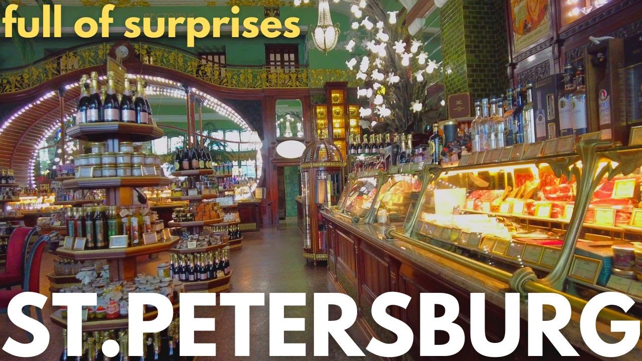 Russia's🇷🇺 cultural center St. Petersburg is full of surprise passages, shops, churches, 4Kwalking