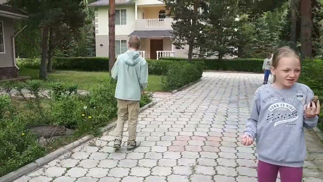 Кыргызстан Иссык Куль. Бостери в мае