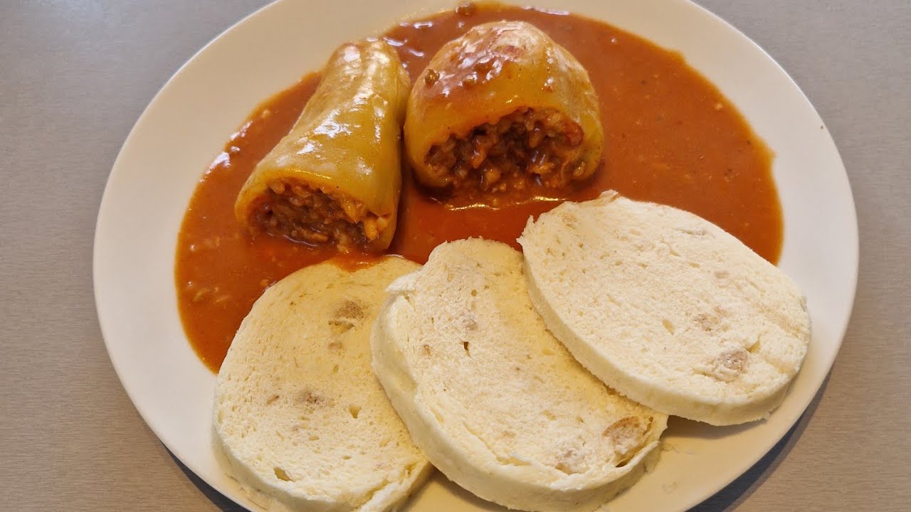 Plnená paprika v paradajkovej omáčke