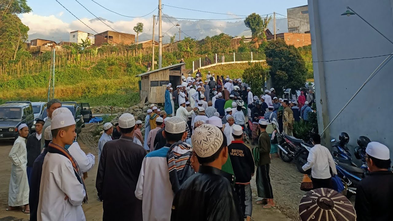 taklim & kunjungi anak di pondok pesantren darussaadah gubugklakah