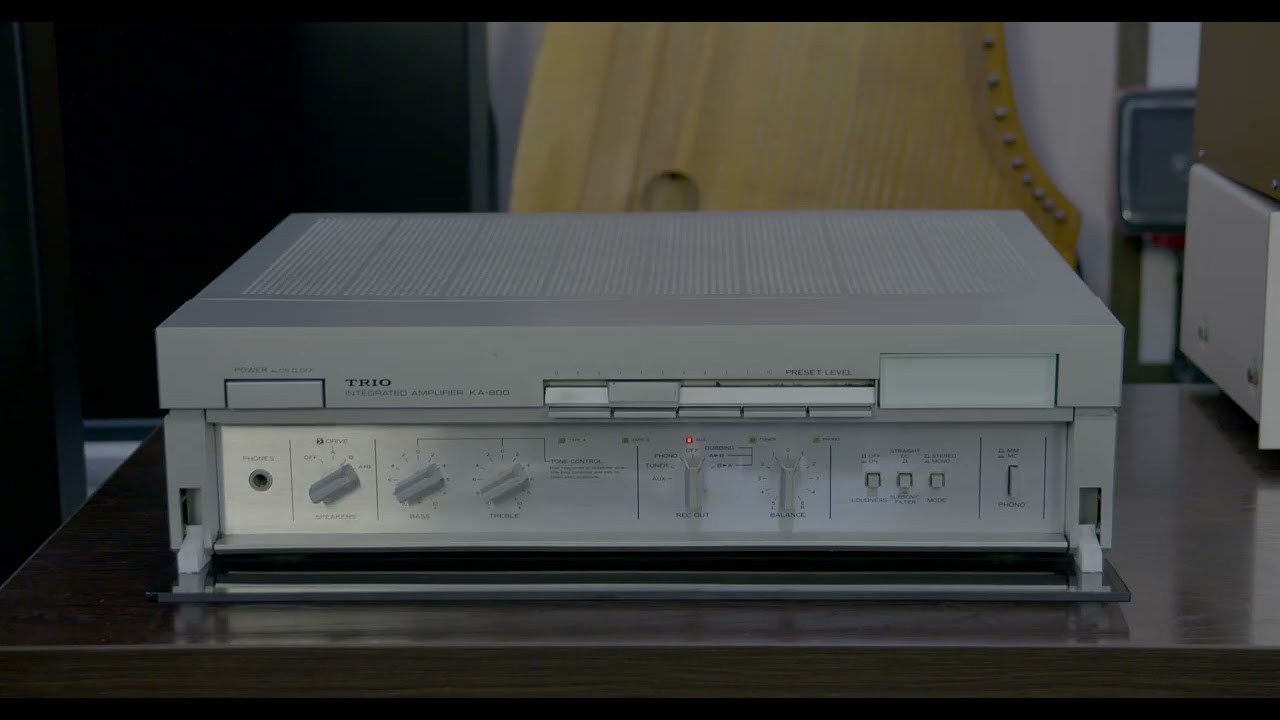 TRIO KA-800 ￥64,800 (1980 год)