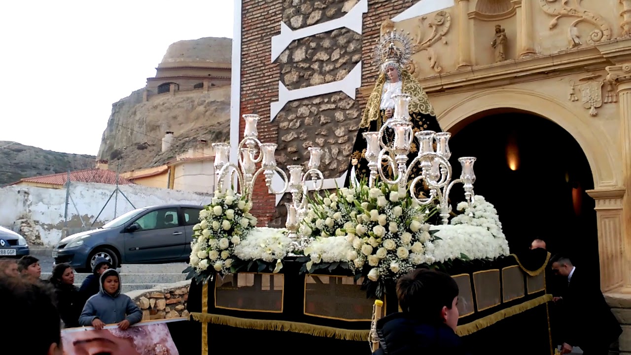 Salida de la Virgen de los Dolores, patrona de Fonelas. Viernes de Dolores 2018.