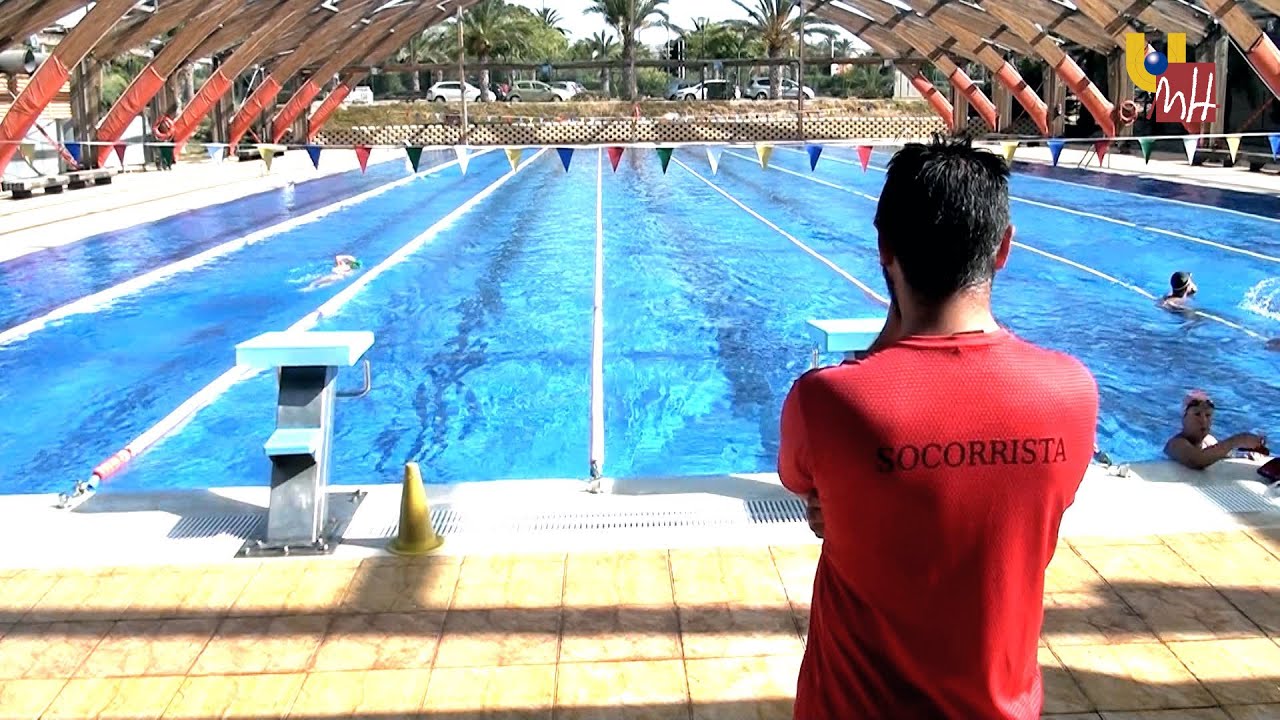 UMH TV - Simulacro de ahogamiento en la piscina de la UMH