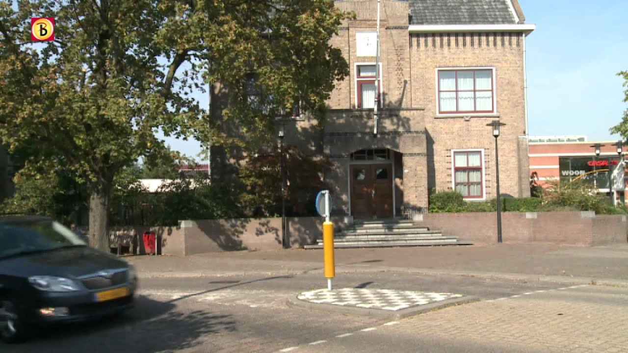 Sprang-Capelle: Jongeren gooien met eieren en stenen en slaan ouderen