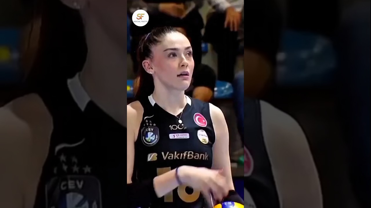 Zehra Gunes 💕 exercise iconic#shorts#viral#zehragunes#celebrity#ЗехраГюнес@Sfactz00