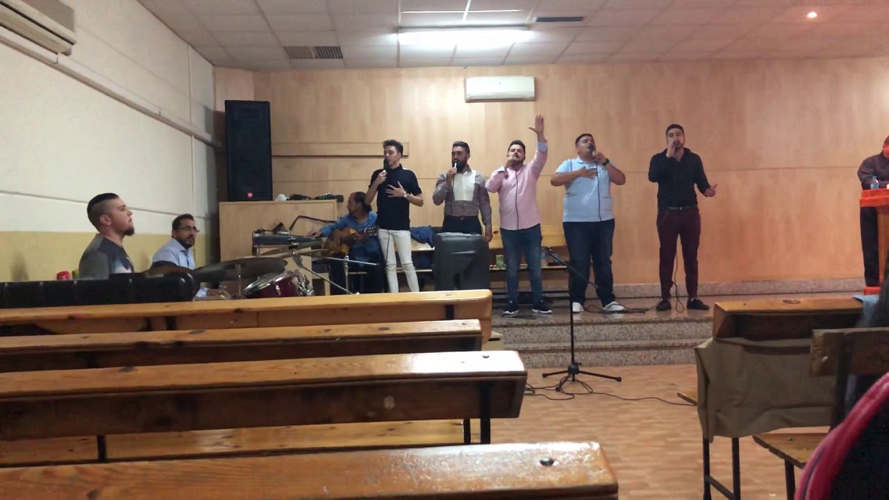 Iglesia de parla coro el medico invisible te esta esperando