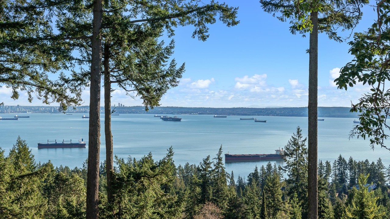 #8 - 5110 Alderfeild Place, West Vancouver LISTED by Eric Christiansen & Jeanne Gossart