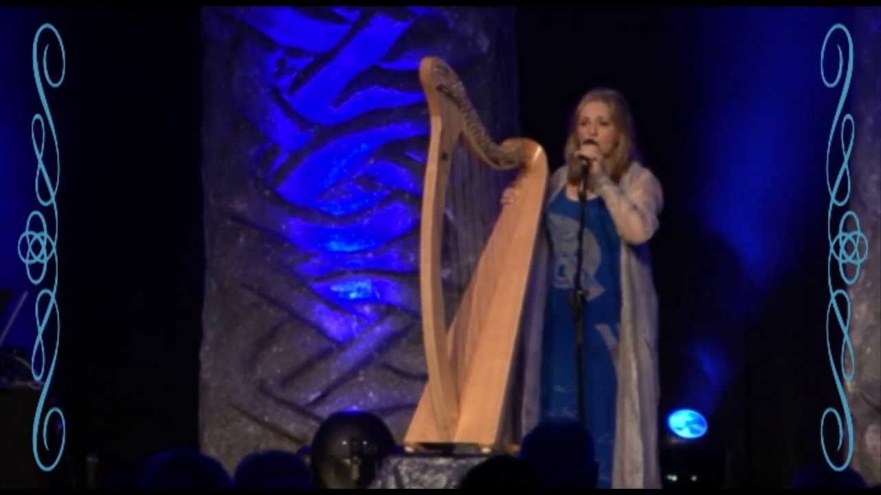 Moya Brennan and Cormac De Barra - Sean Duine Doite