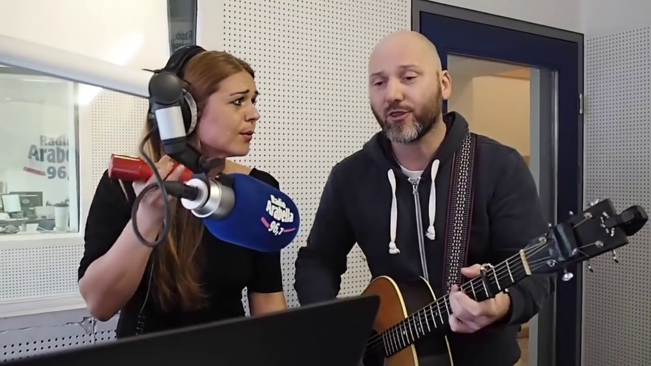 Bellyland - One Day (Live@RadioArabella)