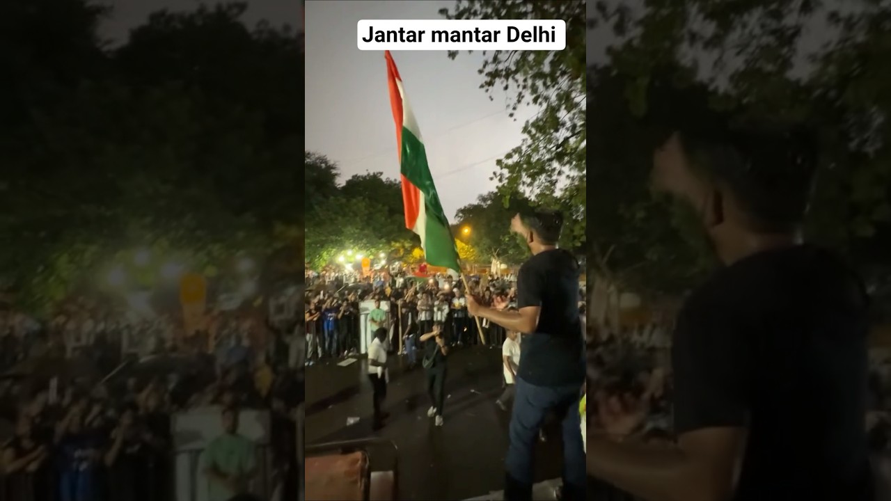 jantar mantar pradarshan cockroach Janta party Abhijeet Dipke