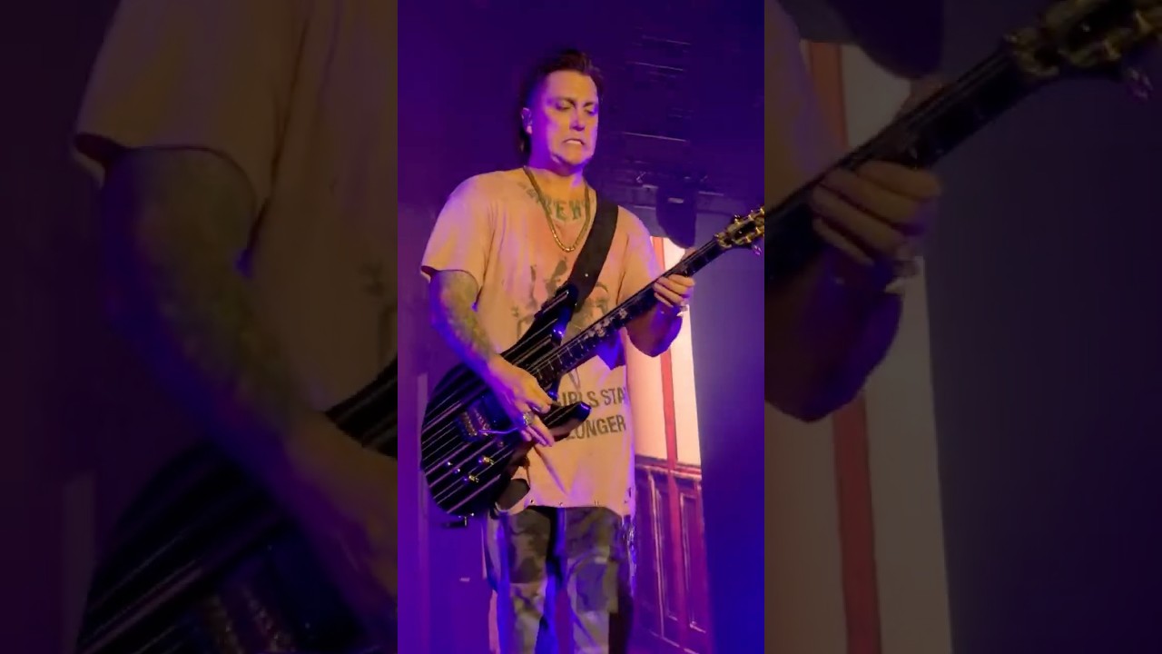 Synyster Gates &ldquo;Bat Country&rdquo; Solo Avenged Sevenfold 2024 #avengedsevenfold #synystergates #schecter