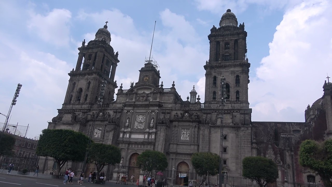 2021/09/30-1 Mexico City: Zócalo Central - Plaza de la Constitucion - Templo Mayor - Cathedral