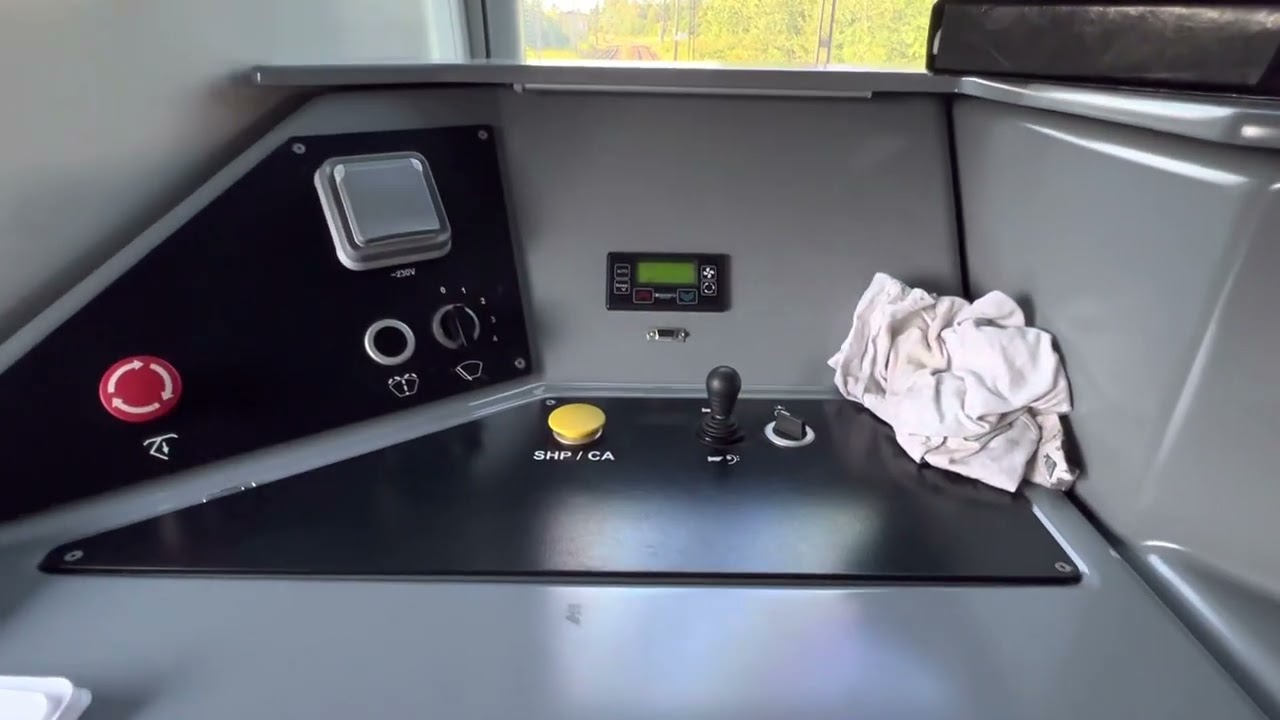 Cab ride on Rail Polska 207E electric locomotive with 39 loaded anthracite wagons, on July 19, 2022