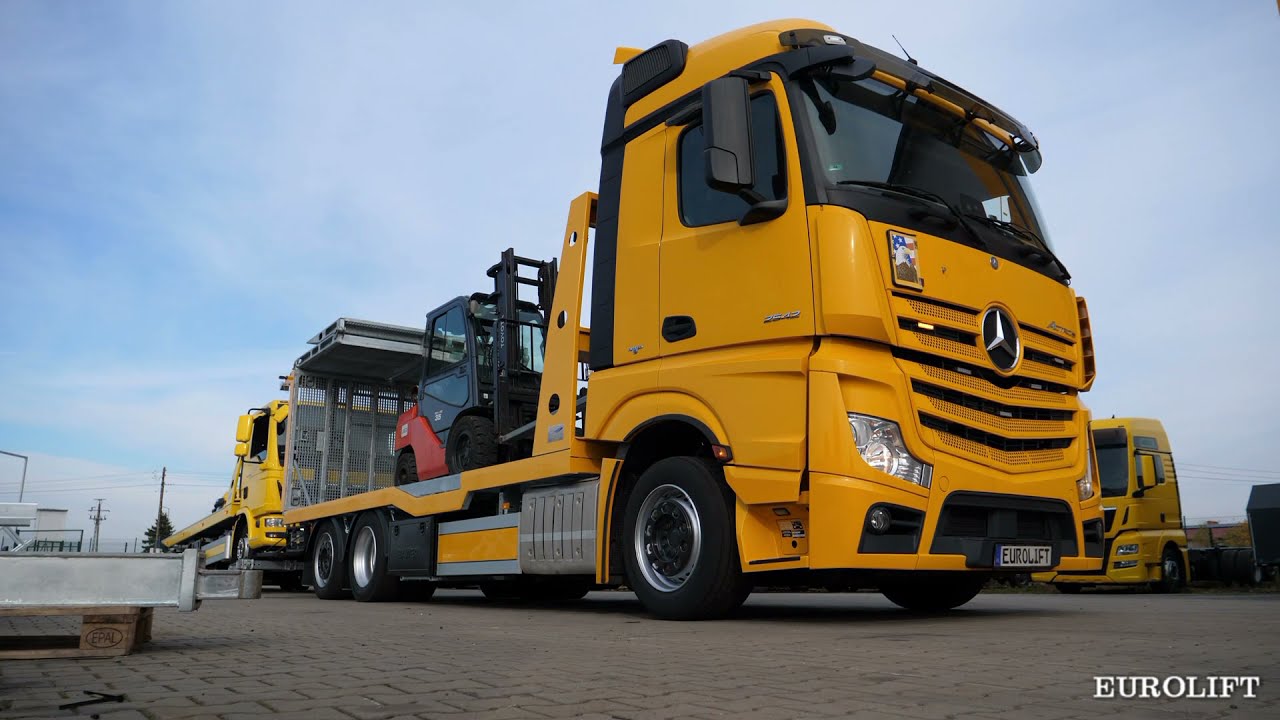 Samochód specjalny Mercedes Actros zabudowa  EL14000 / 6 T z wysięgnikiem oraz najazdami.