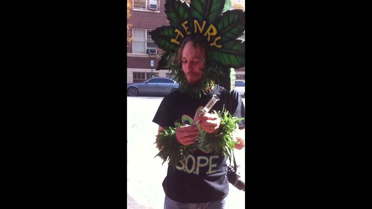 Champs Trade Show Denver 2013..Henry Hemp introducing the VHIT BOOM..