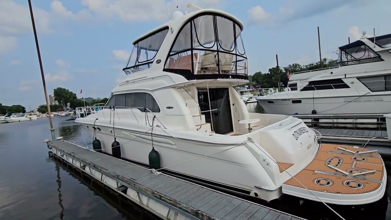 Explore this 2001 Sea Ray 480 Sedan Bridge, a well appointed luxury cruiser with sporty styling.