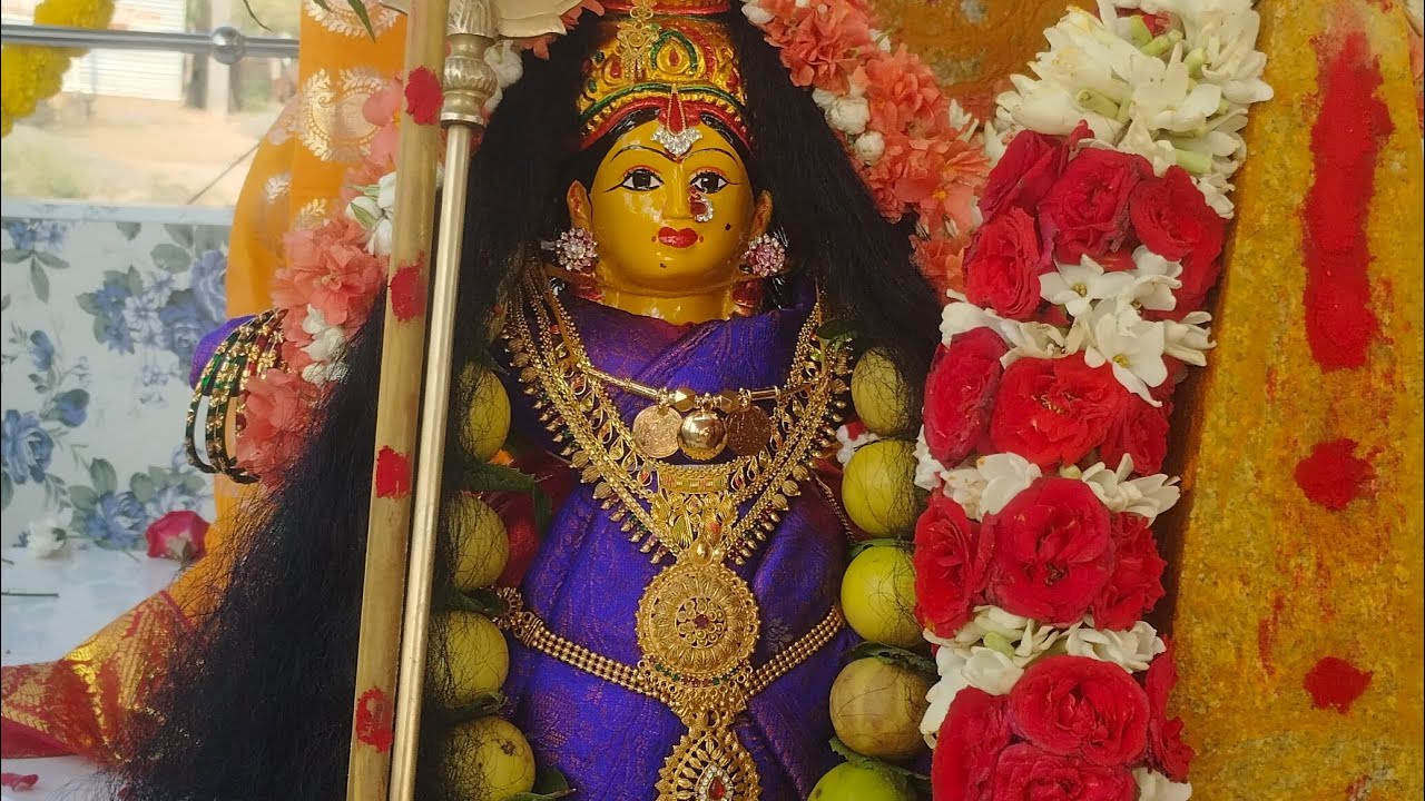 శ్రీ శ్రీ పోలేరమ్మ తల్లి గ్రామంలో ఊరేగించుట ఎందోడు లో రాంబాబు స్వామి కాటూరు 7702252142🙏🙏🙏