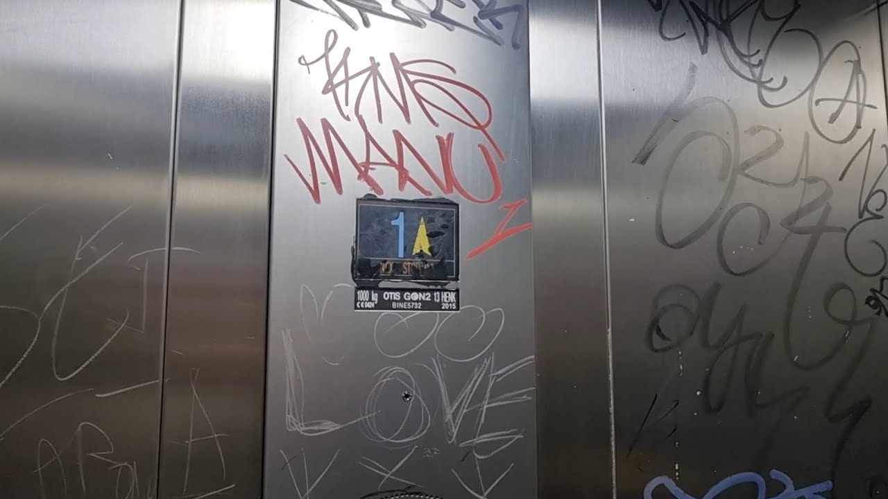 Boring 2015 OTIS GeN2 MRL Traction Elevator @ Lahti travel center, Lahti, Finland