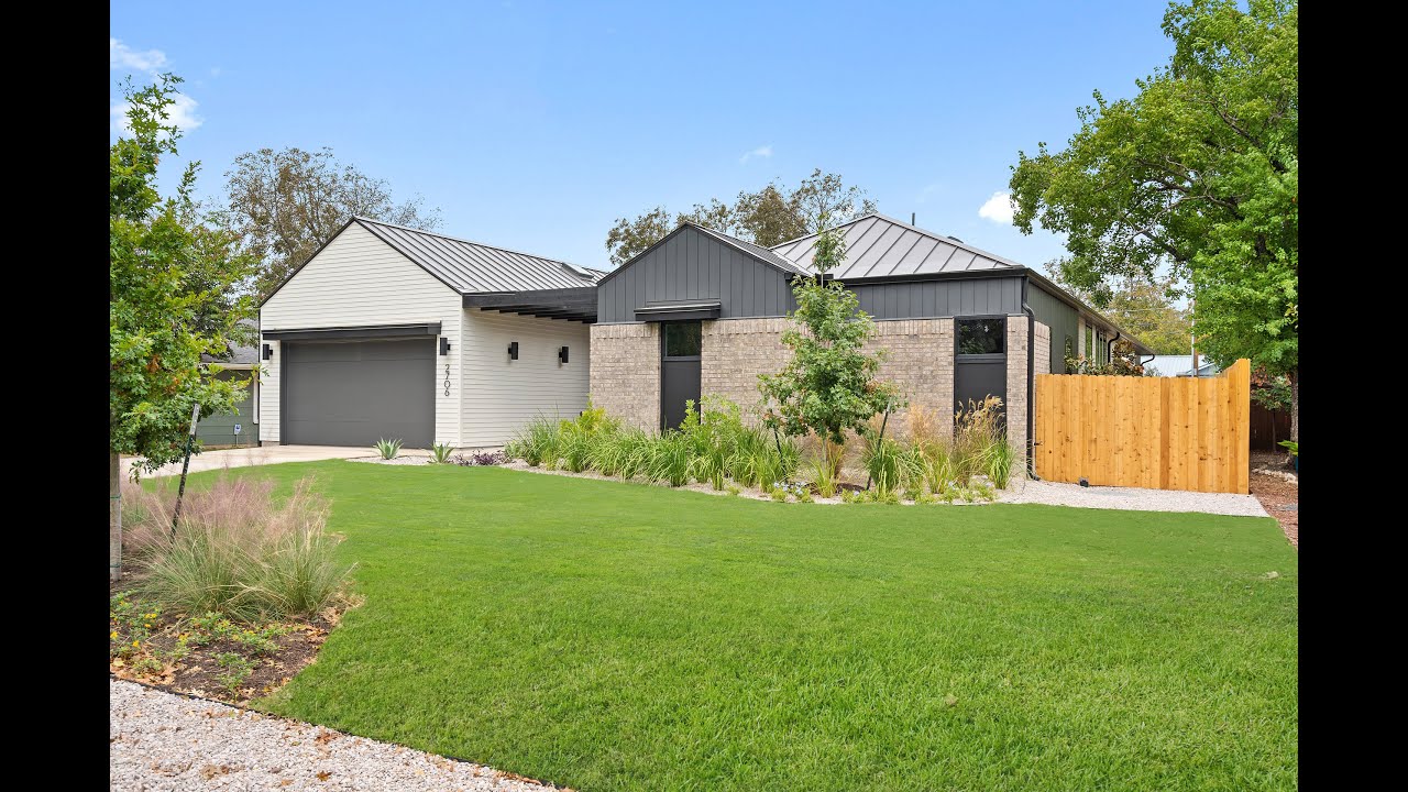 Introducing 2706 Parkview Dr: A Rare Single-Story Home with Soaring Ceilings and a Custom Pool