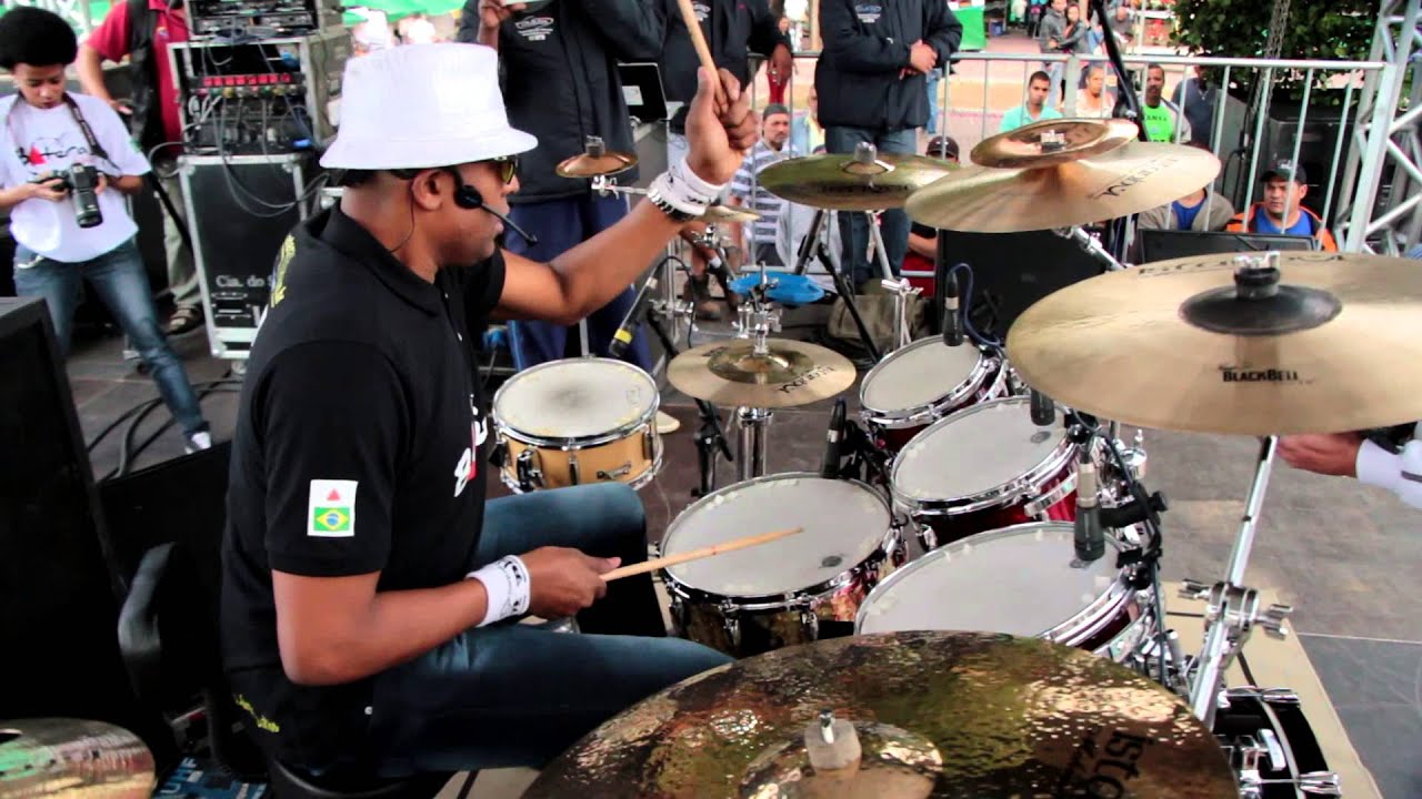 Bateras de Minas Dinho Santos Solo Drum Cover (Jumpseat)
