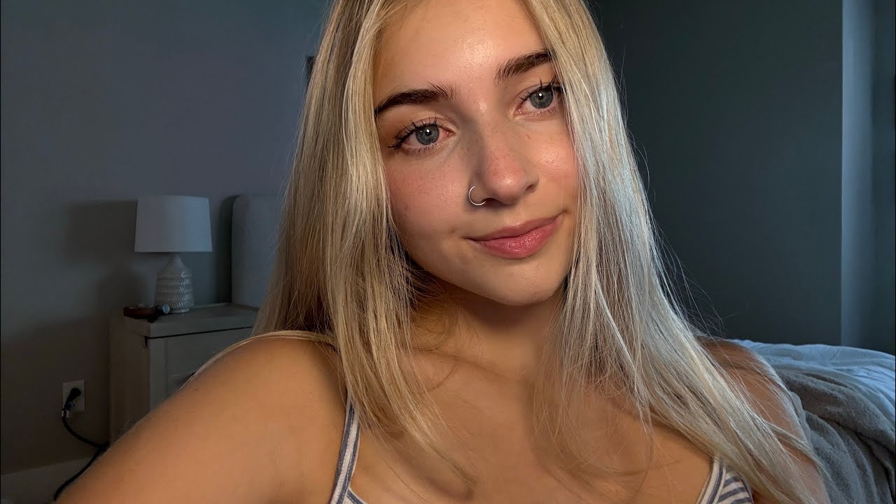 Pure ASMR Mouth Sounds (mostly wet) + Hand Movements