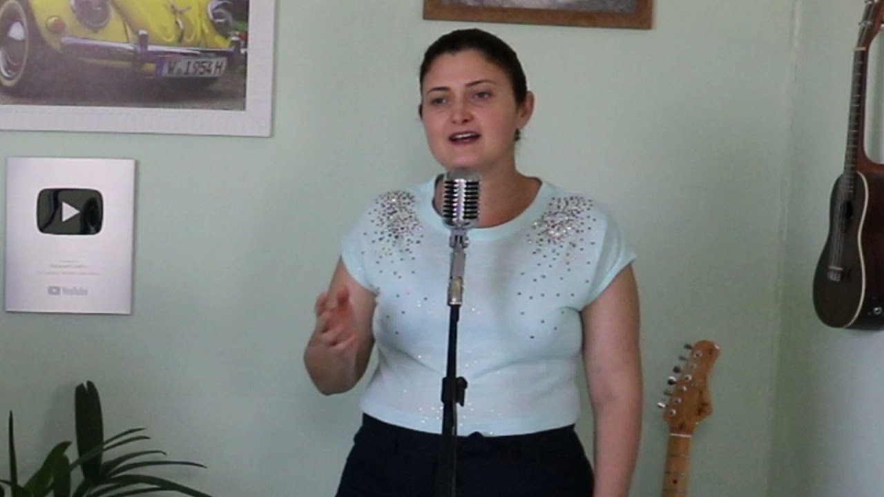 Eu Prefiro Ficar Com Jesus - Roseméri Vaz