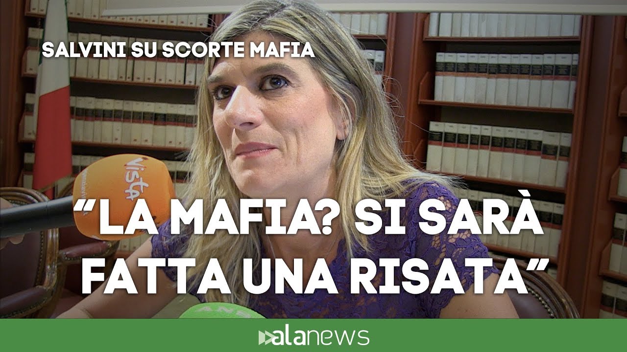 Federica Angeli: 