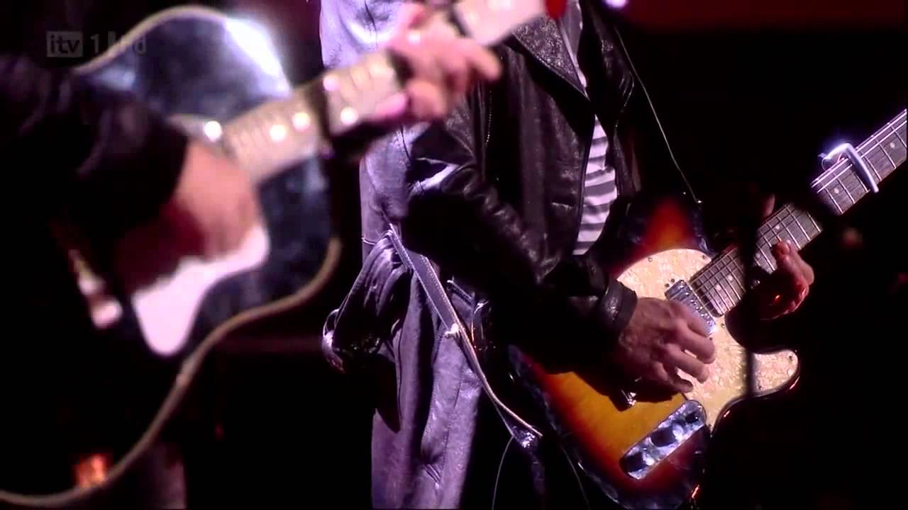 Duran Duran - Leave a Light On (Live)