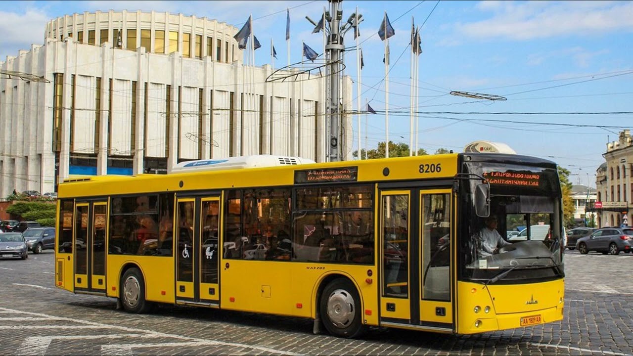 Інформатор автобуса №32. Ст.метро Нивки - Мінський масив.