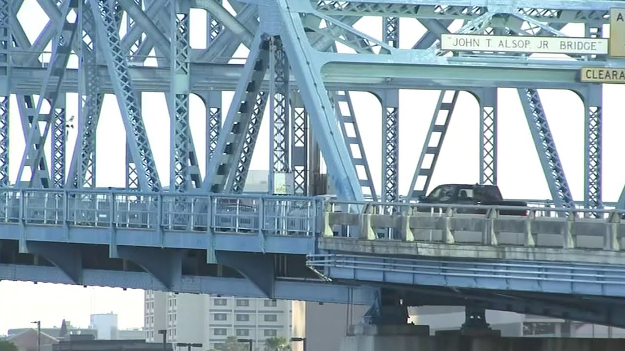 Main Street Bridge repairs underway after tugboat crash